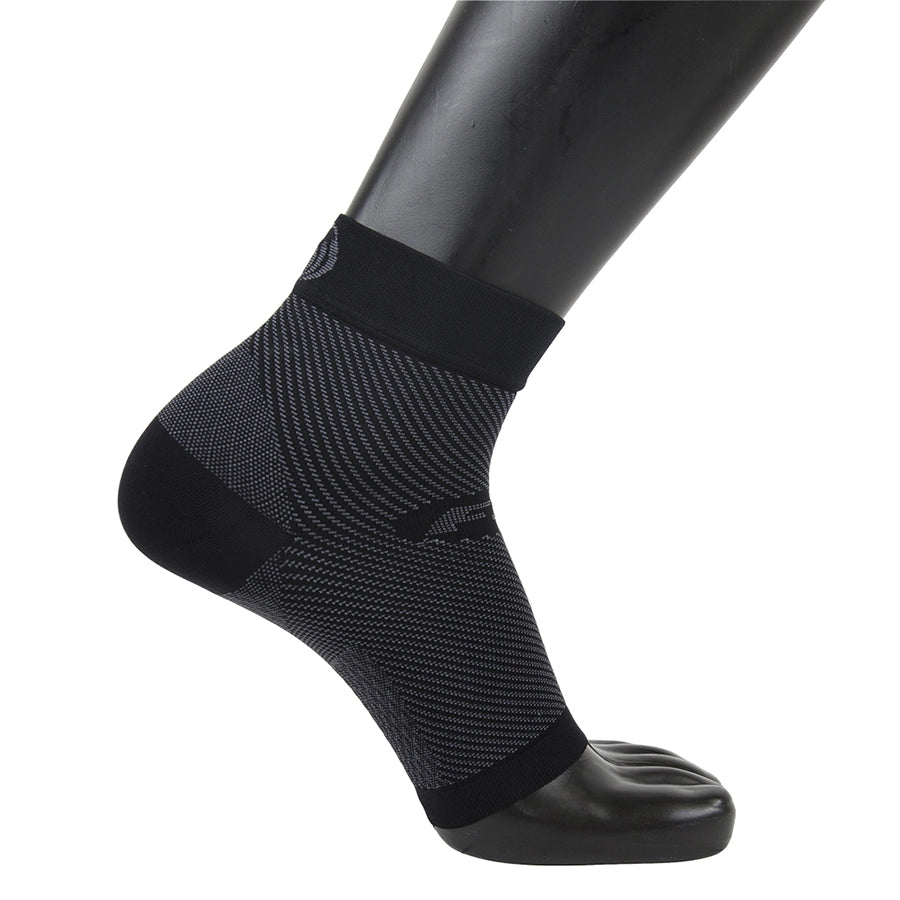 OS1st FS6 Performance Foot Sleeves black on leg