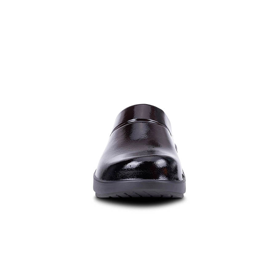 OOFOS LUXE OOcloog Clogs Front